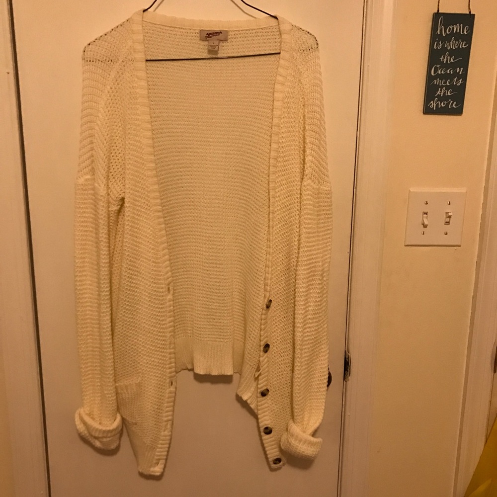 White/cream cardigan